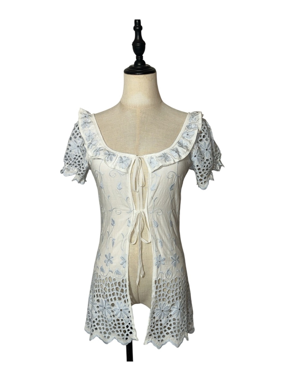 Embroidered‎ Tie-Front Top - Picture 2 of 10